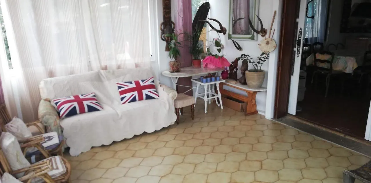 Holiday home Maison Familiale Jardin Parking, 10 Min Plage, 1* Saint-Cyr-sur-Mer