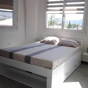  Hébergement de vacances Château D'eau Réaménagé En Maison Ronde Proche De La Et Du Castellet